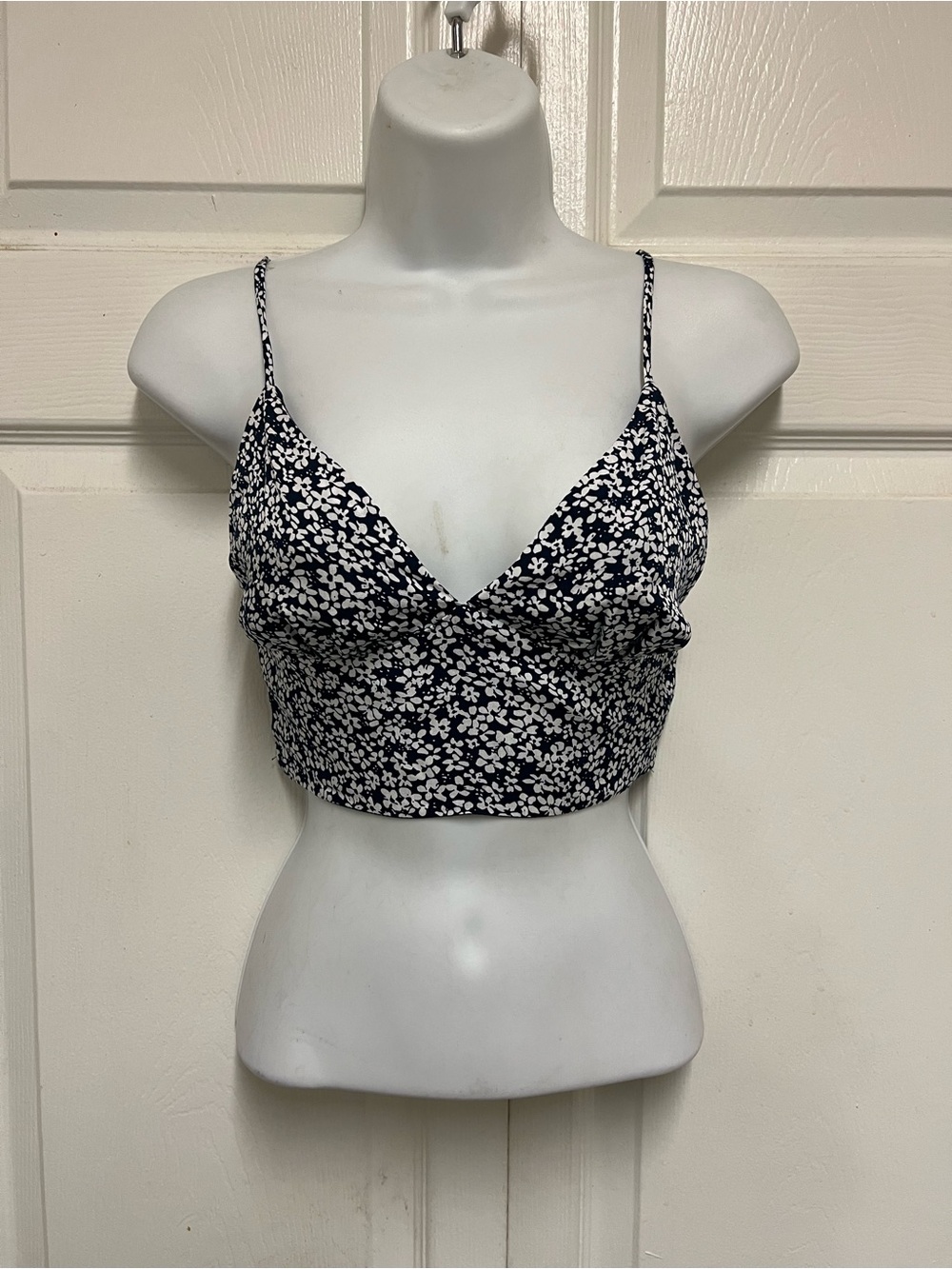 Lulus Summer Romance Floral Print Cropped Cami - Picture 5 of 7